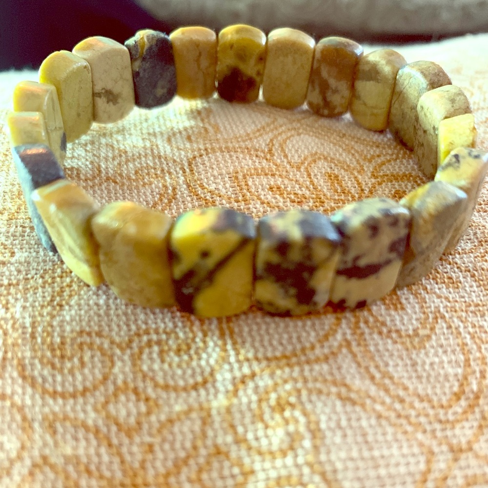 Sale! Serpentine Gemstone crystal bracelet